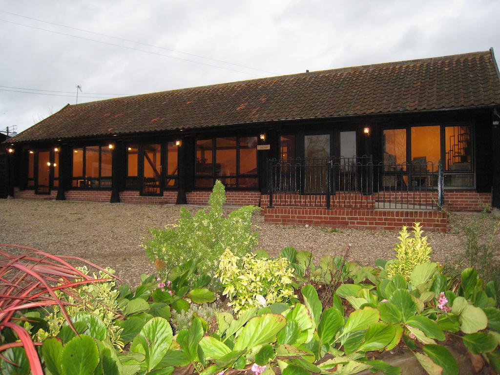 Colston Hall Farmhouse B&B Framlingham Exterior photo