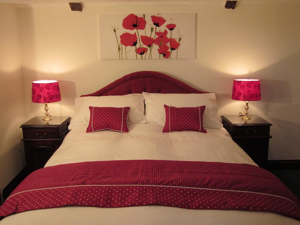 Colston Hall Farmhouse B&B Framlingham Room photo